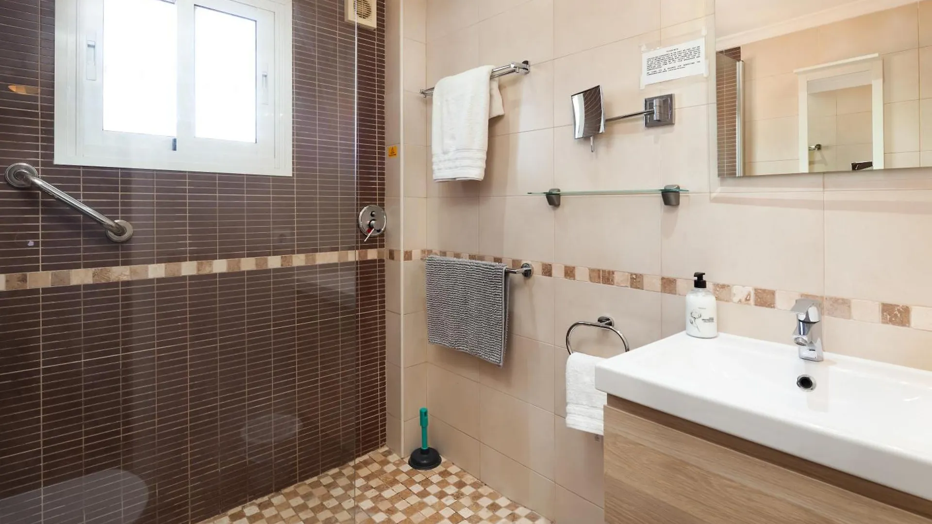 Villa Aljamar Burriana Beach Nerja 0*,